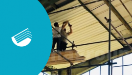 سقف سوله سبک چیست؟ راهنمای جامع انتخاب و اجرای سقف‌های سبک صنعتی با پلی‌روف